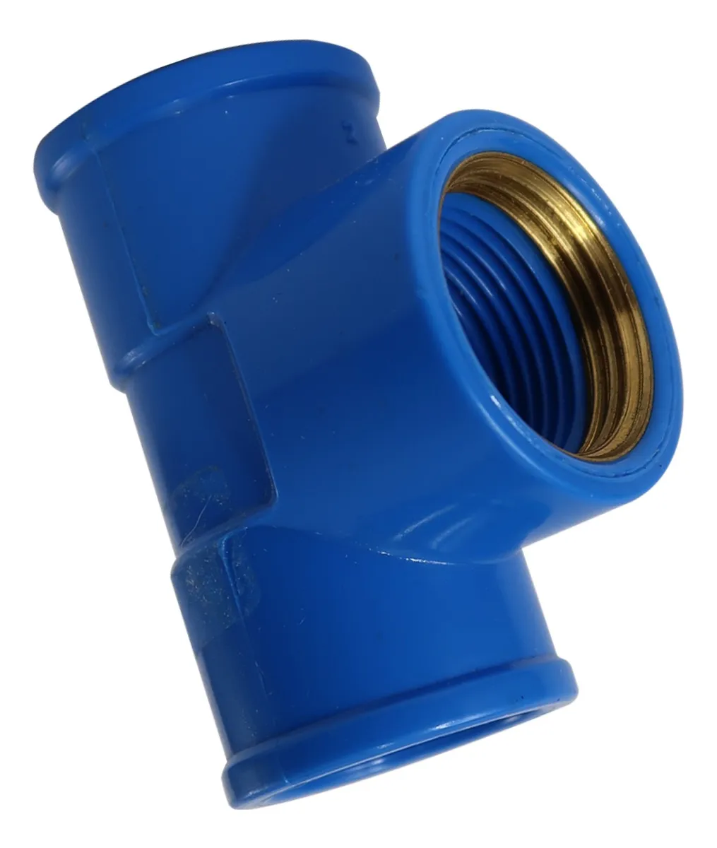 Tê soldável com bucha de latão na bolsa central